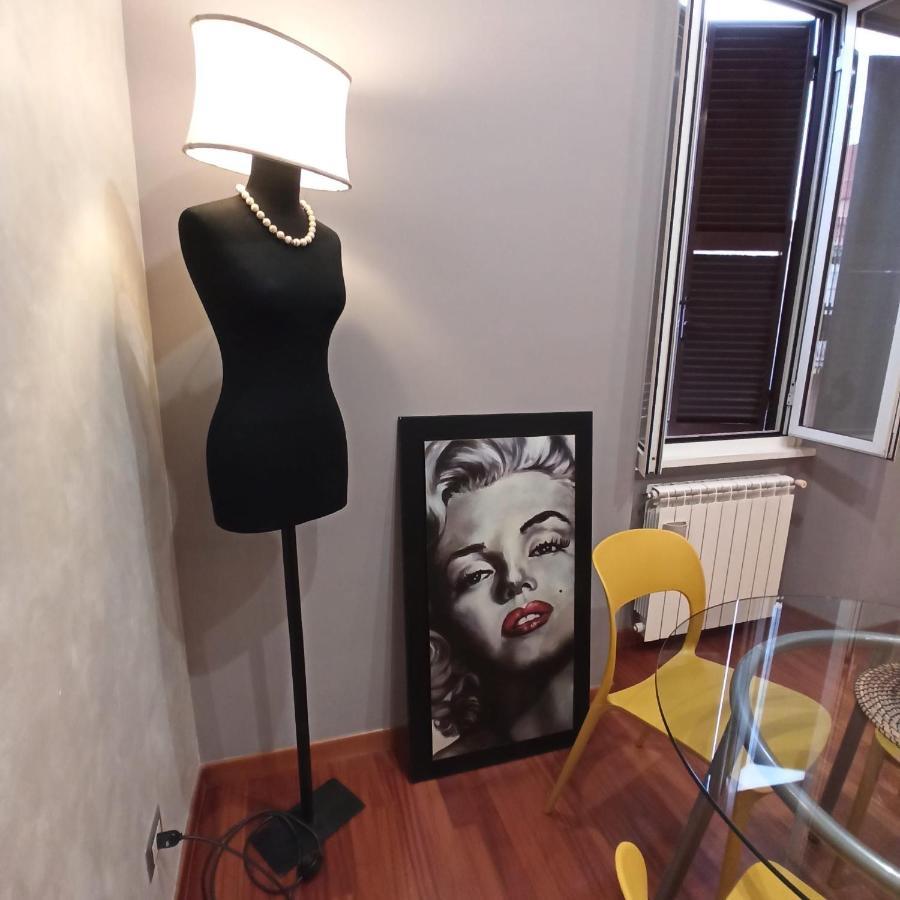 Apartamento La Luna E La Gatta Roma Exterior foto